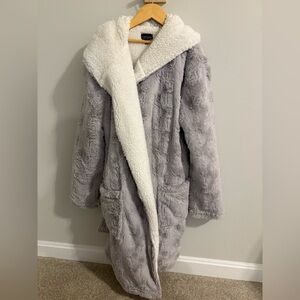 Women’s top shop robe